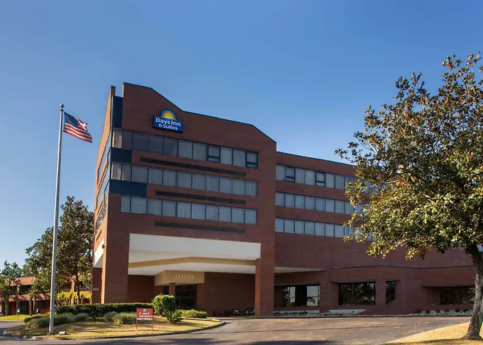 Days Inn & Suites By Wyndham Tallahassee Conf Center I-10