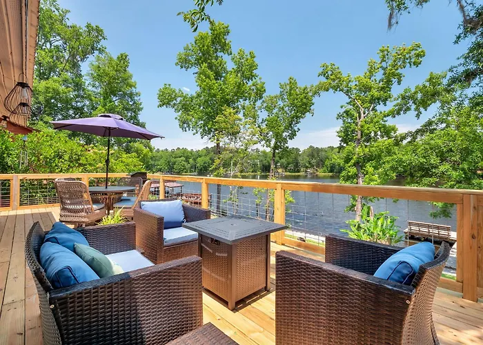 Waterfront On Lake Talquin - Near Fsu - Stunning Views - 2 Story Deck - Fire Pit - Fast 1000 Mbps Internet - 3 Min From Boat Ramp