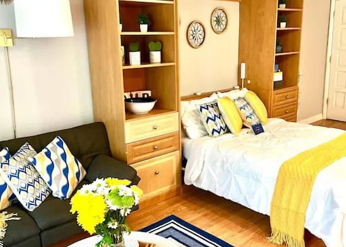 Town And Country Hideaway