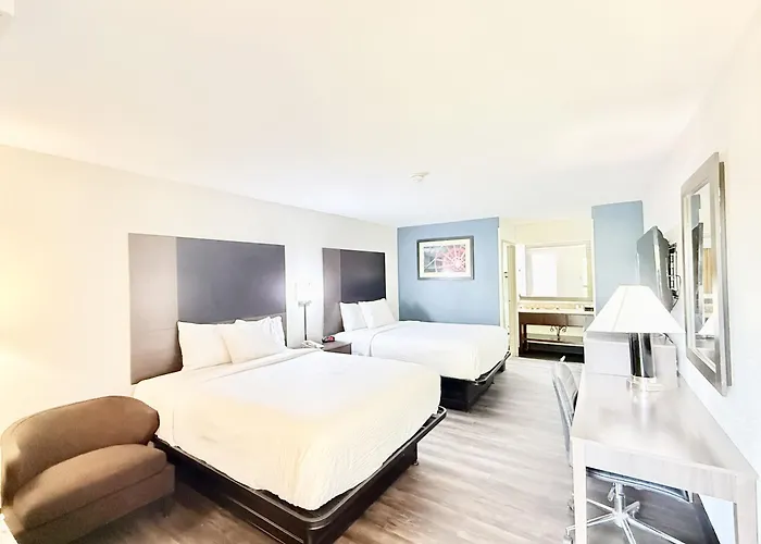 Baymont Inn & Suites Tallahassee