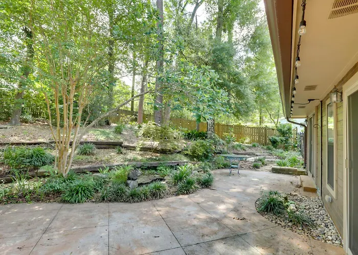 3 Mi To Dtwn! Quiet Tallahassee Gem W/ Lush Patio