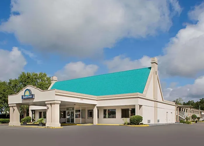 Days Inn By Wyndham Tallahassee-Government Center